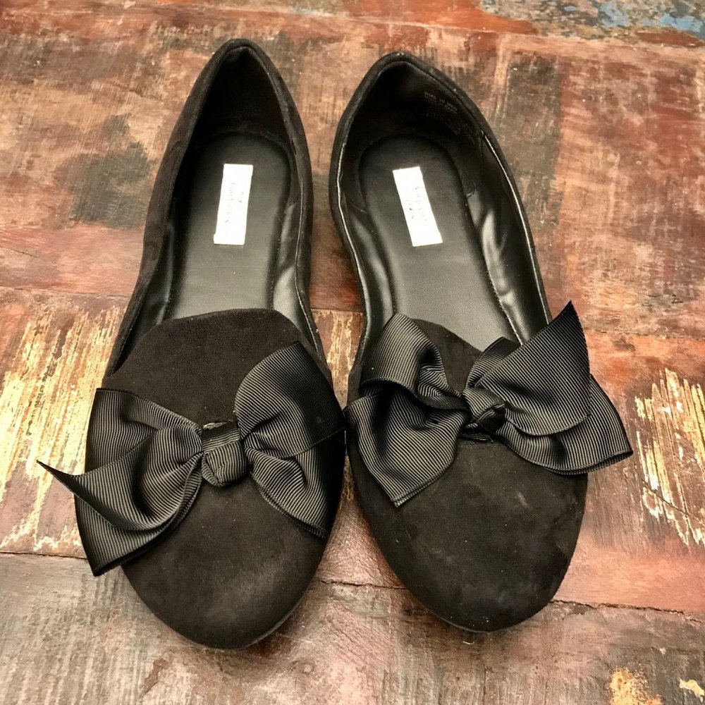 Vera Wang Black Suede Ballet Bow Flats
